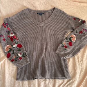 American Eagle Outfitters Floral Embroidered Sweater XS